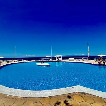 Apartment Casa Playa, Newly Renovated, Bbq, Pool, Terrace