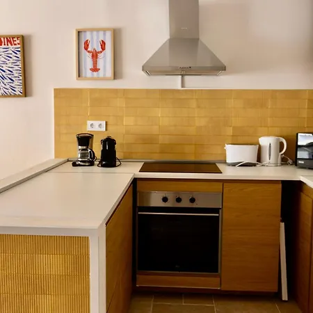 Apartment Casa Playa, Newly Renovated, Bbq, Pool, Terrace
